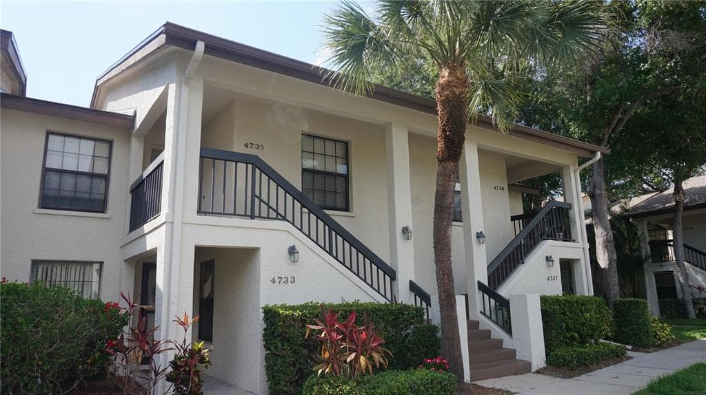 4739 WINSLOW BEACON UNIT 16 SARASOTA, FL 34235