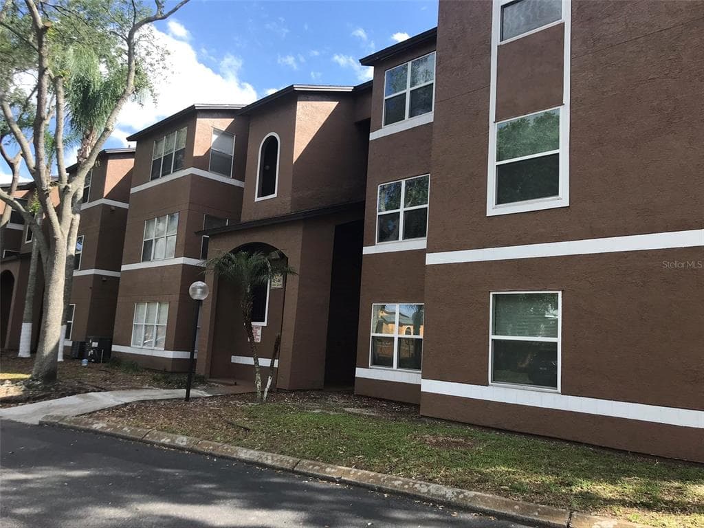 4540 COMMANDER DRIVE UNIT 2221 ORLANDO, FL 32822