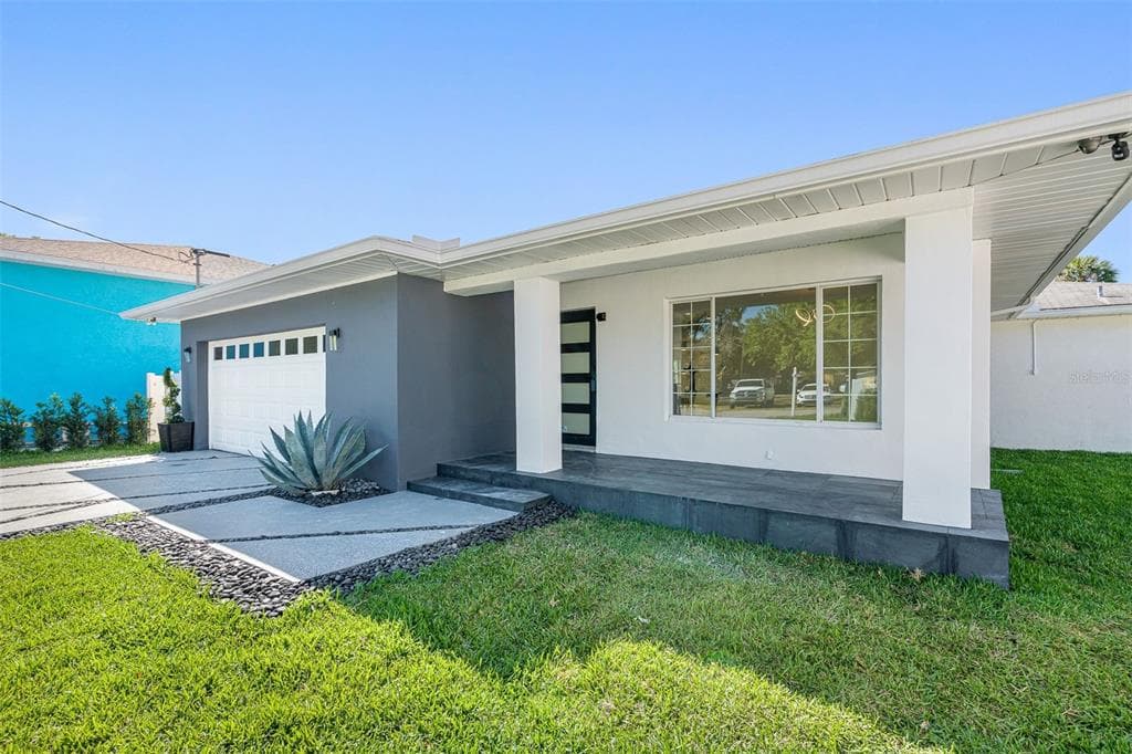 8816 AUDREY LANE