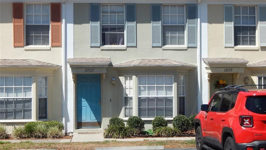 13537 EMBASSY PARK COURT UNIT 13537 DADE CITY, FL 33525
