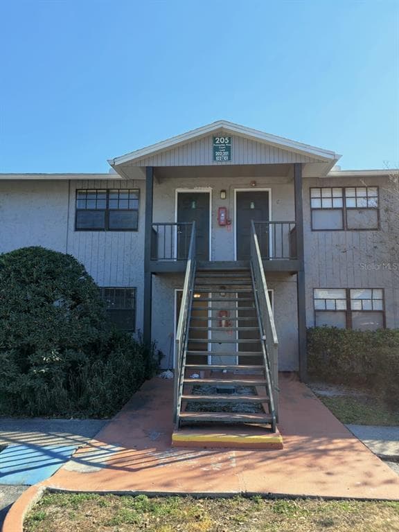 205 POINSETTIA PINE COURT UNIT 102 TAMPA, FL 33612