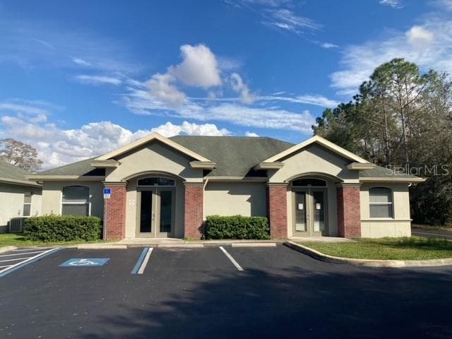 222 CRYSTAL GROVE BOULEVARD LUTZ, FL 33548