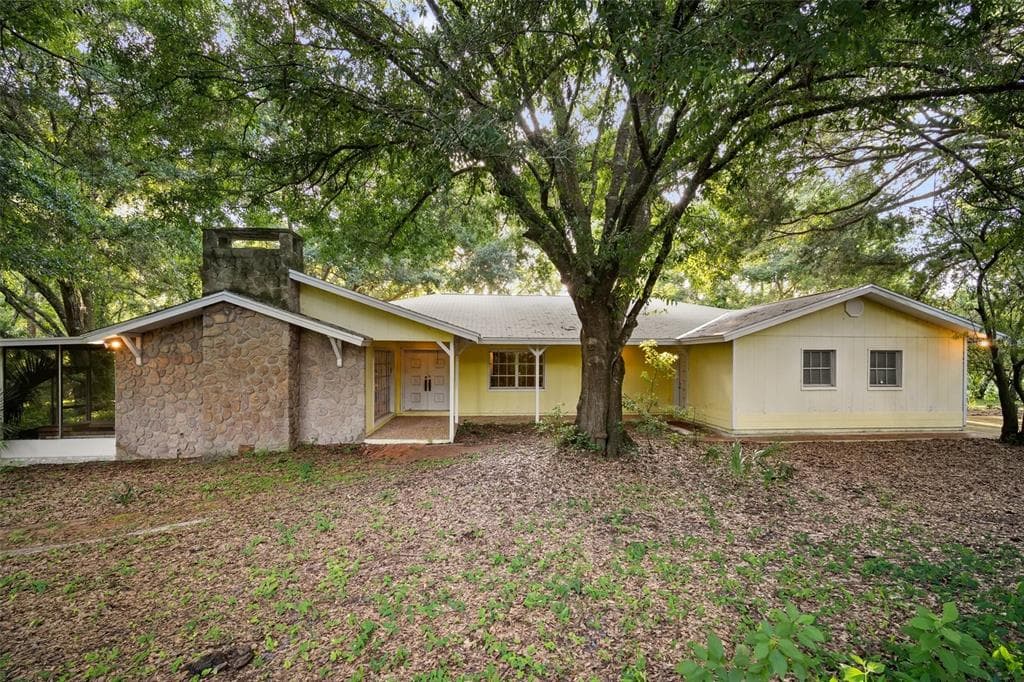 551 GEORGE STREET N TARPON SPRINGS, FL 34688