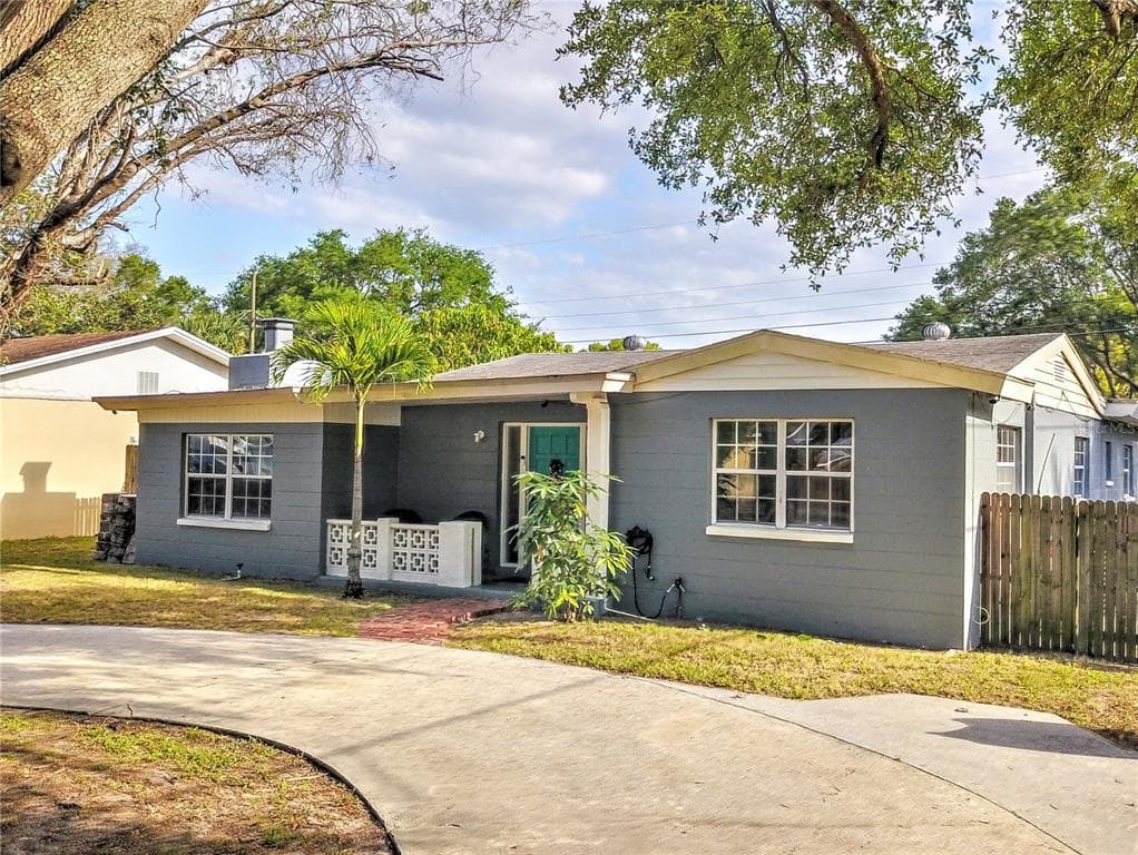 5298 47TH AVENUE N ST PETERSBURG, FL 33709