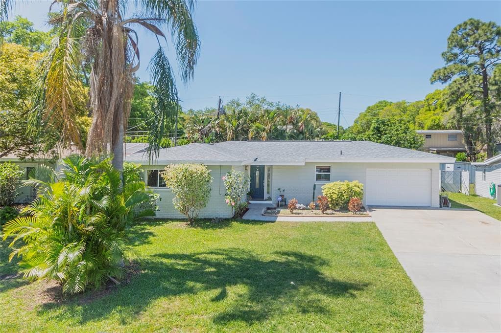 8272 127TH STREET SEMINOLE, FL 33776