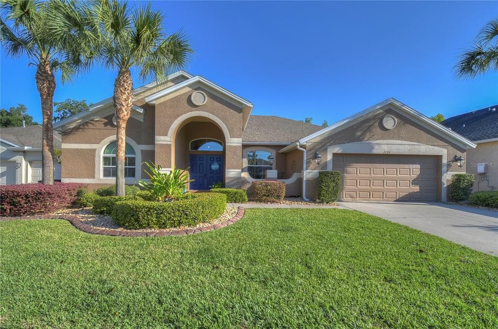 2124 VALTERRA VISTA WAY VALRICO, FL 33594