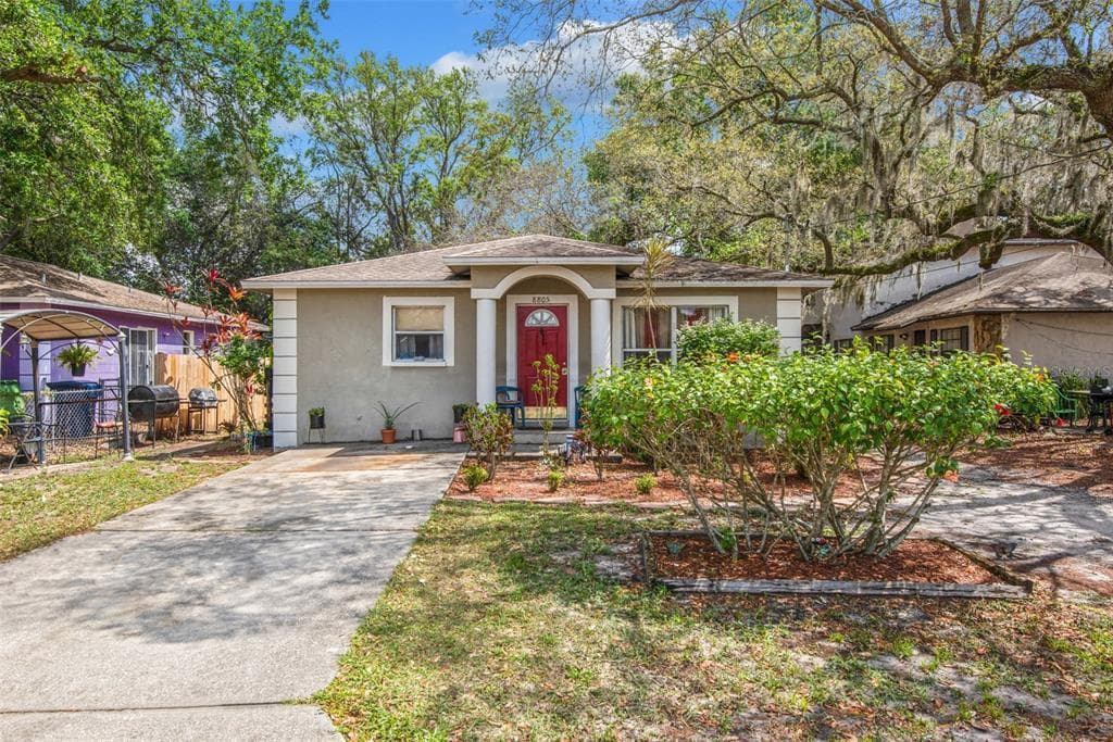 8805 N GREENWOOD AVENUE TAMPA, FL 33617