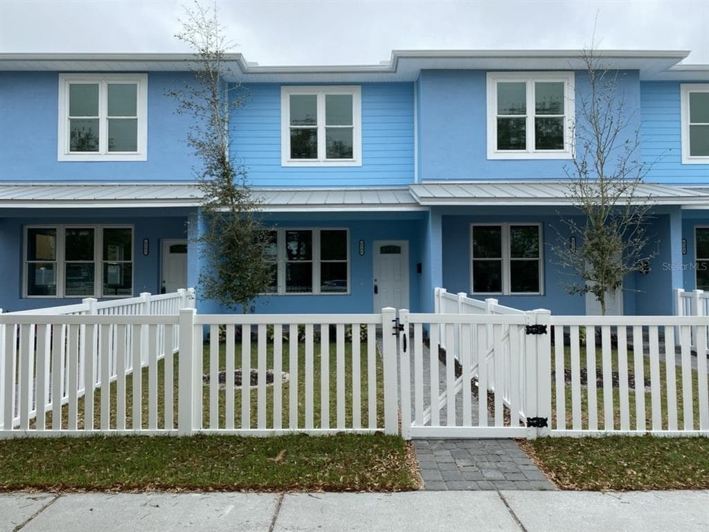6586 1ST AVENUE S ST PETERSBURG, FL 33707