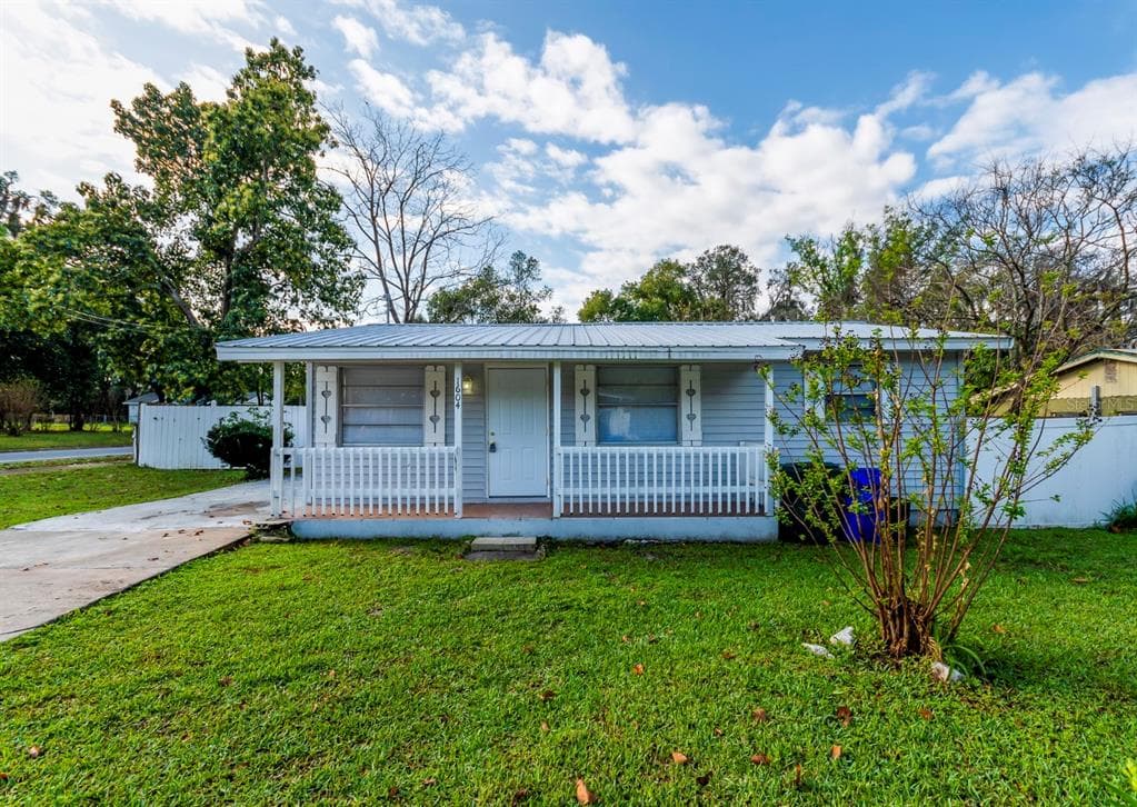 1604 W 7TH STREET LAKELAND, FL 33805