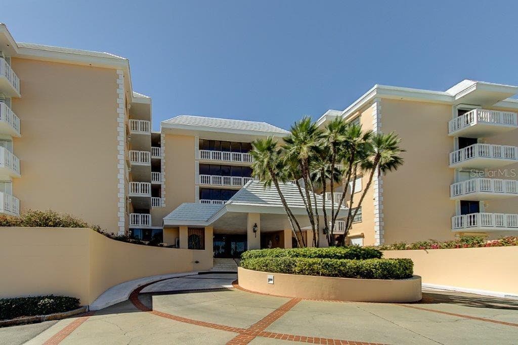 6500 SUNSET WAY UNIT 112 ST PETE BEACH, FL 33706