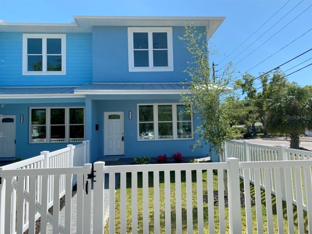 6598 1ST AVENUE S ST PETERSBURG, FL 33707