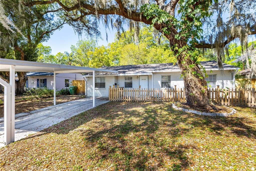 9520 N HIGHLAND AVENUE TAMPA, FL 33612