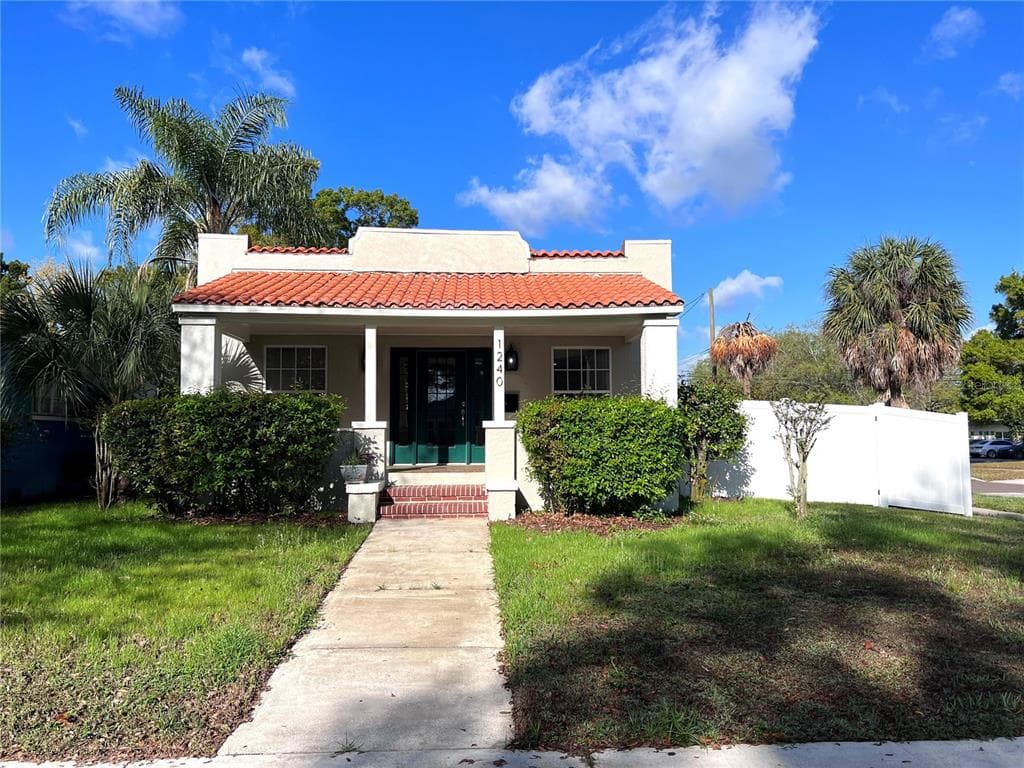 1240 15TH STREET N ST PETERSBURG, FL 33705
