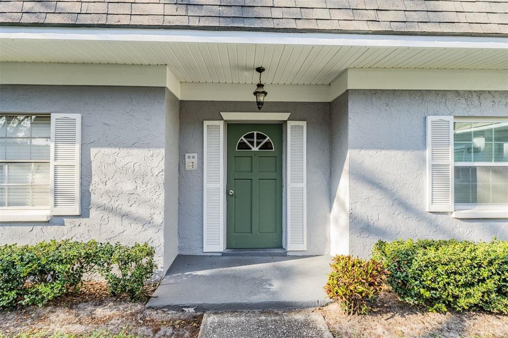 1717 BELLEAIR FOREST DRIVE UNIT A BELLEAIR, FL 33756