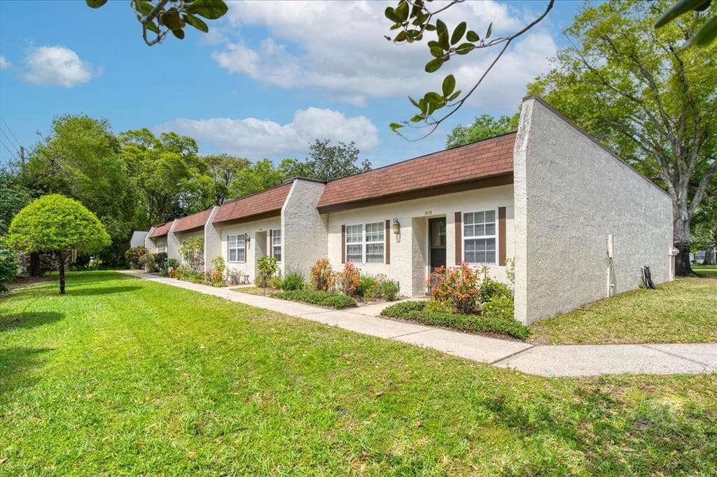 3176 MISSION GROVE DRIVE PALM HARBOR, FL 34684