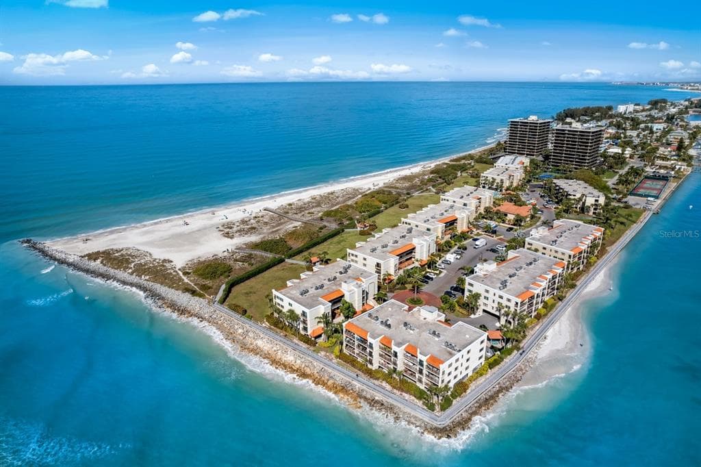 7434 BAYSHORE DRIVE UNIT 203