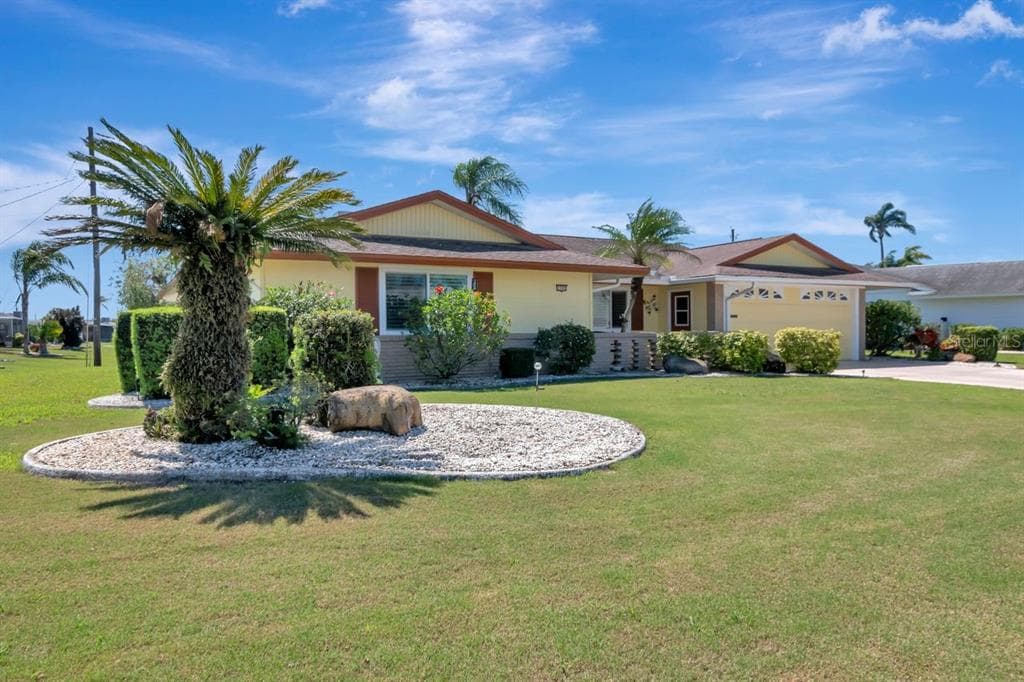 1702 DANBURY DRIVE SUN CITY CENTER, FL 33573