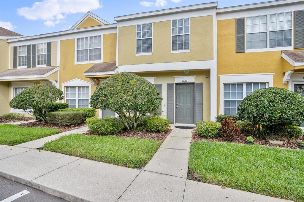 1404 COSTA MESA DRIVE WESLEY CHAPEL, FL 33543