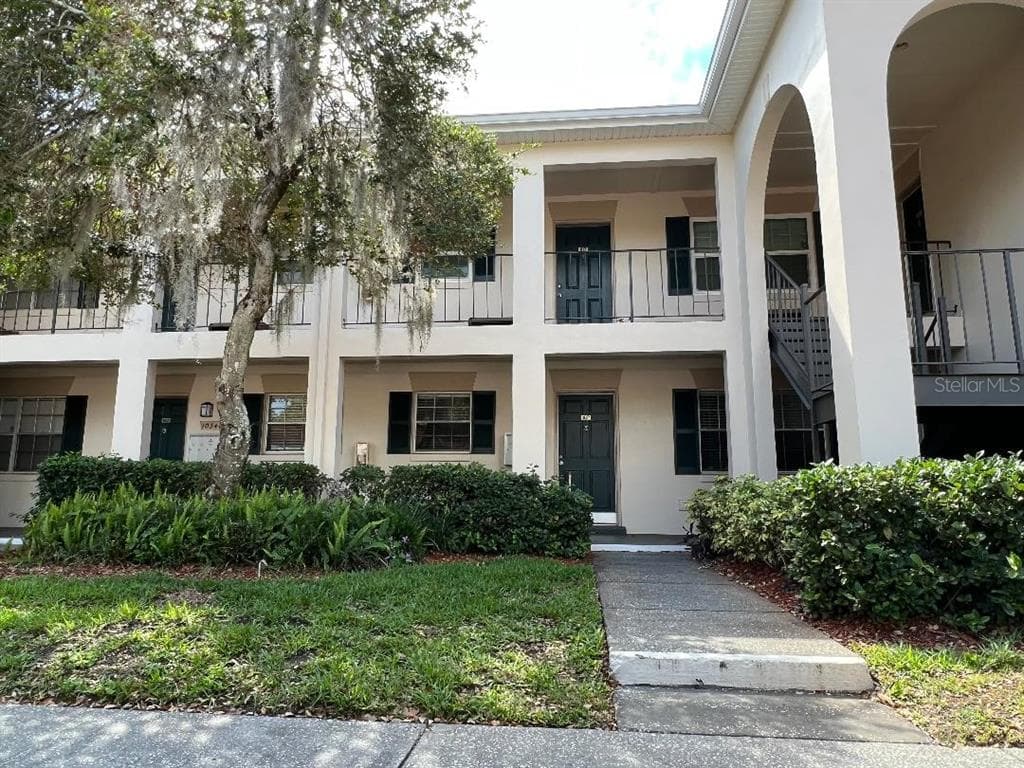 10342 CARROLLWOOD LANE UNIT 162 TAMPA, FL 33618