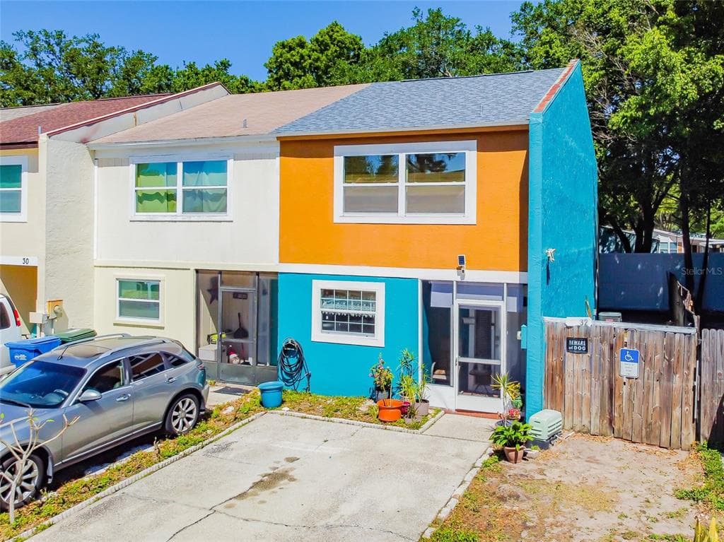 2871 S PINES DRIVE UNIT 32 LARGO, FL 33771