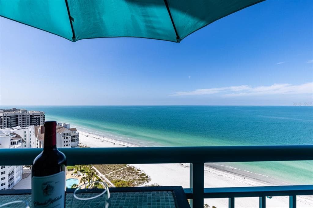 1560 GULF BOULEVARD UNIT 1605 CLEARWATER, FL 33767