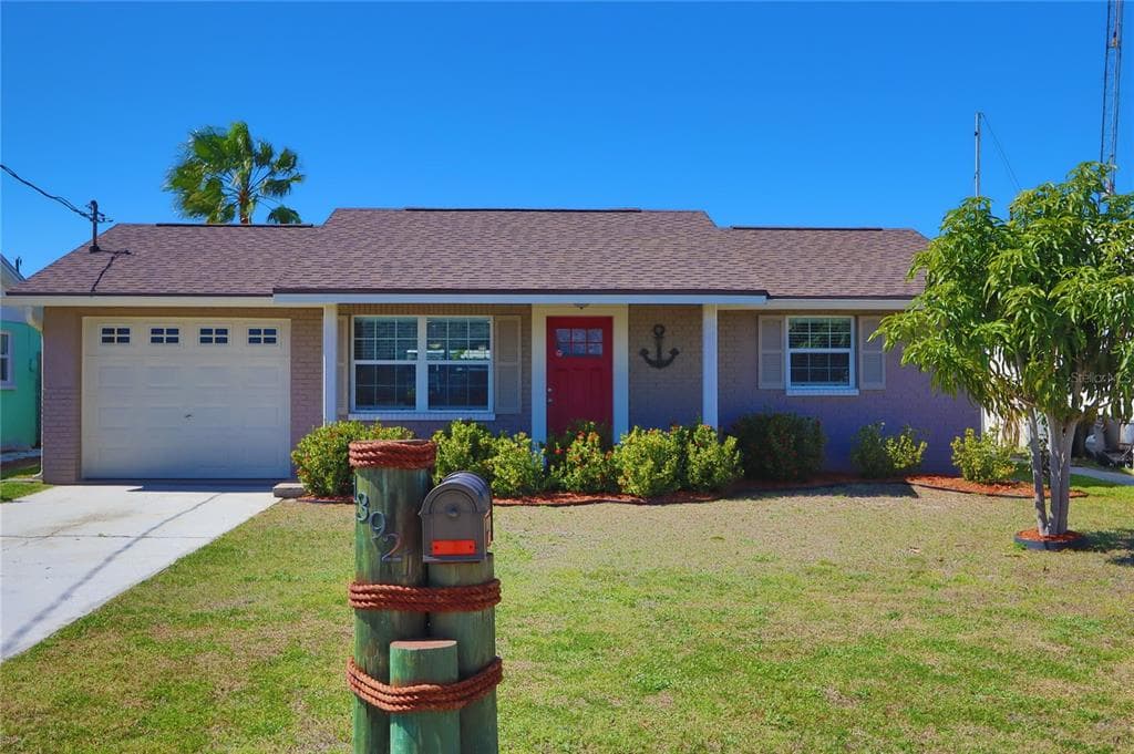 13921 MURIEL AVENUE HUDSON, FL 34667