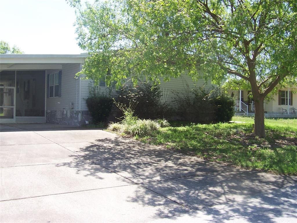 8208 FORTUNE HUNTER DRIVE BROOKSVILLE, FL 34613