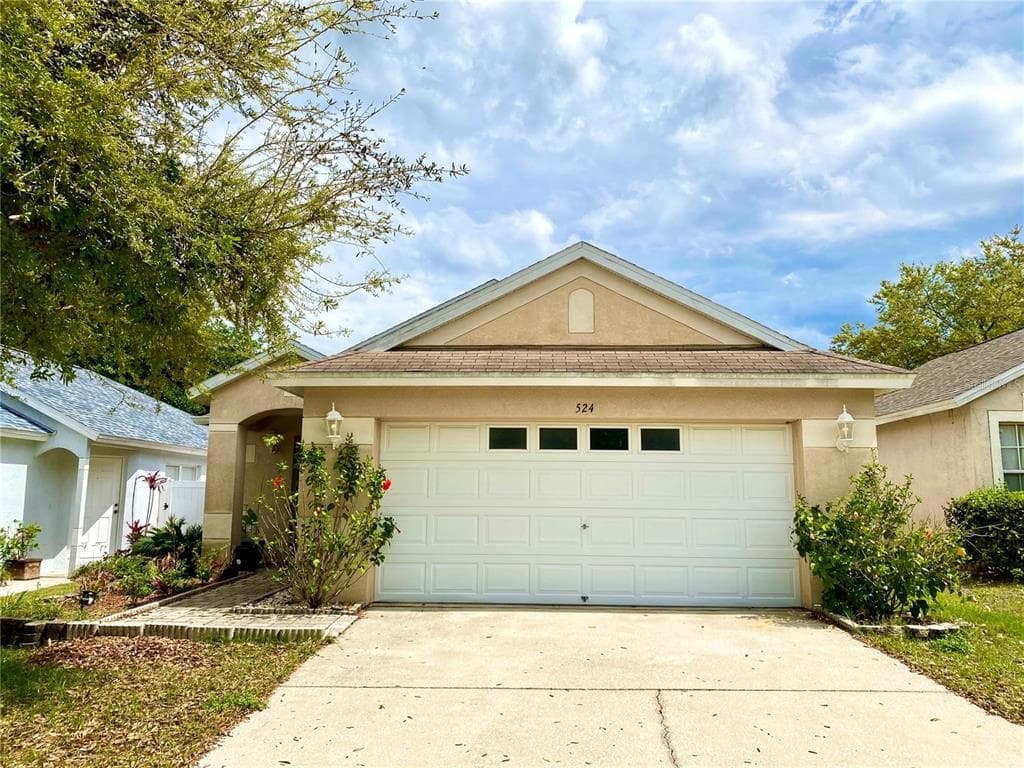 524 SUMMER SAILS DRIVE VALRICO, FL 33594