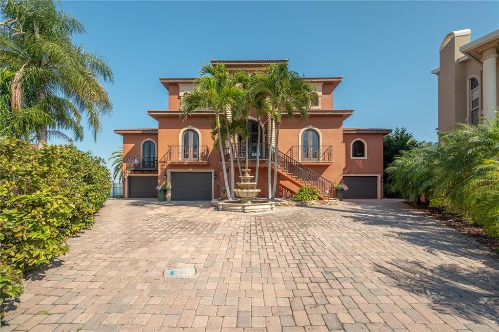 761 64TH AVENUE ST PETE BEACH, FL 33706
