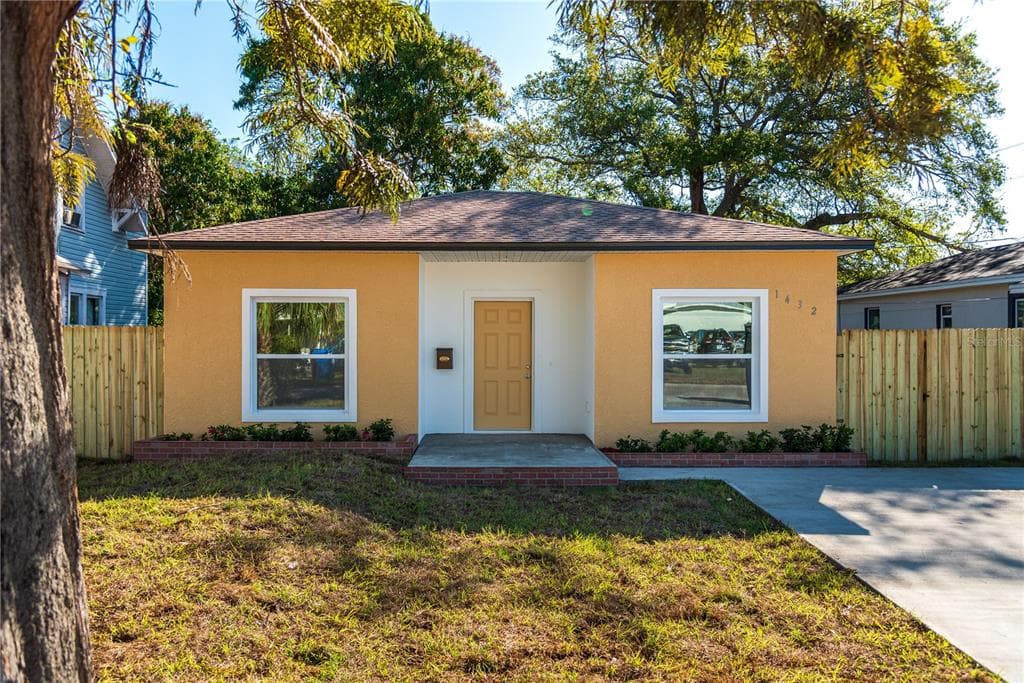 1432 19TH STREET S ST PETERSBURG, FL 33712
