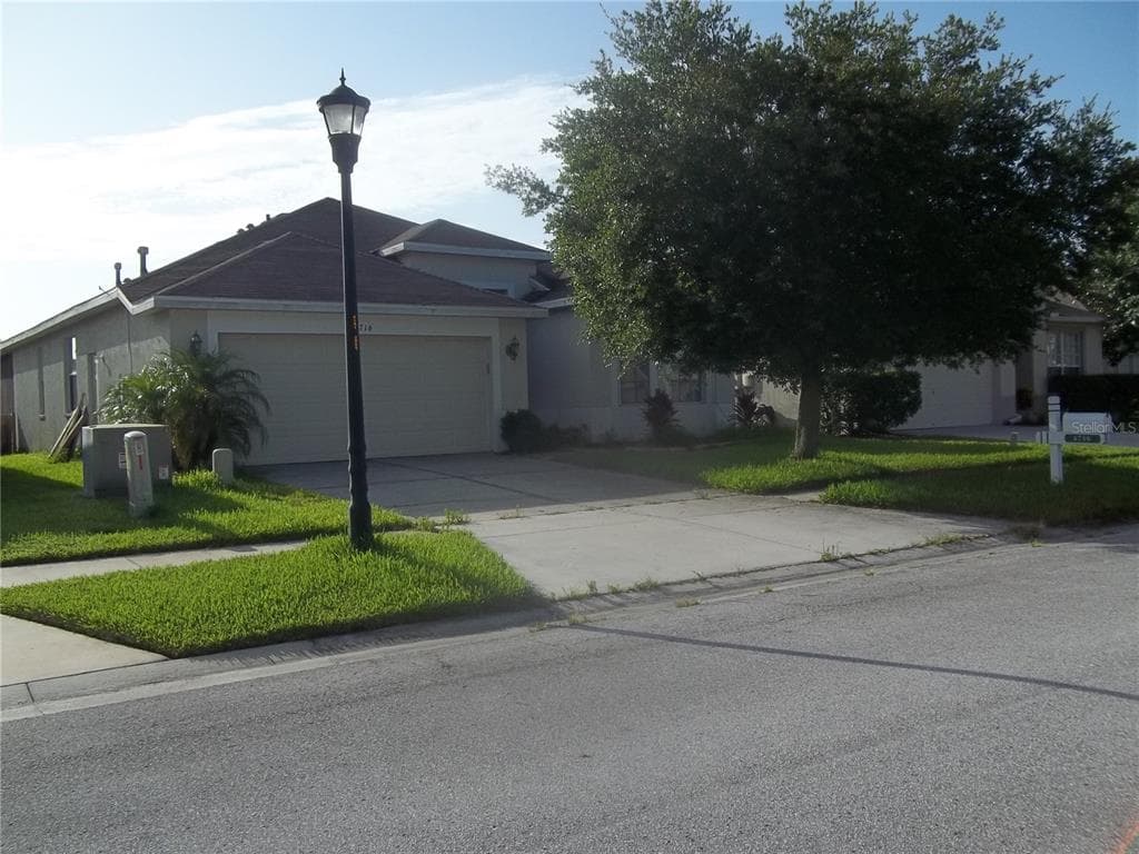 4716 TEALWOOD TRAIL WESLEY CHAPEL, FL 33544