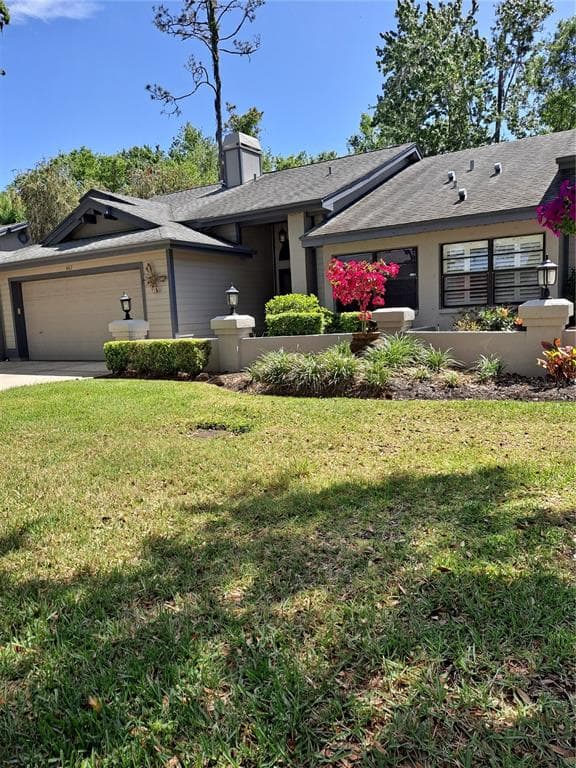 862 LUCAS LANE