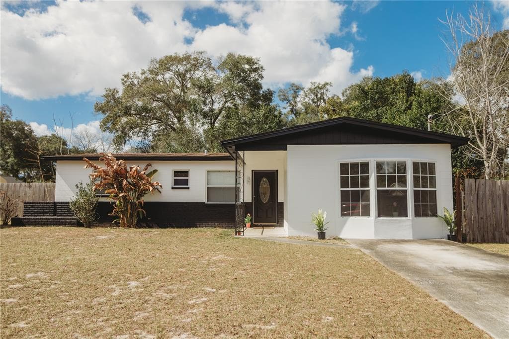 1208 W CAMELLIA DRIVE BRANDON, FL 33510