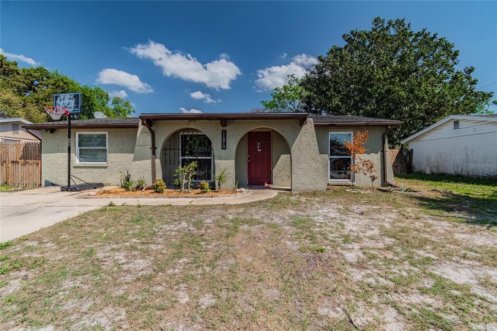 11010 MCKINLEY DRIVE PORT RICHEY, FL 34668