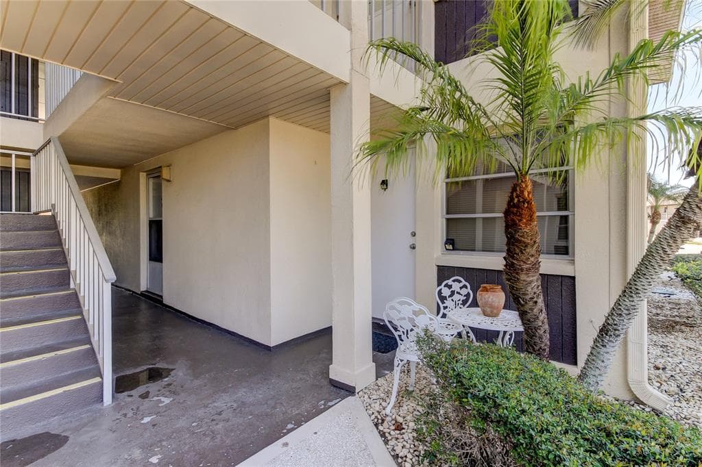 4600 MARINE PARKWAY UNIT 102 NEW PORT RICHEY, FL 34652