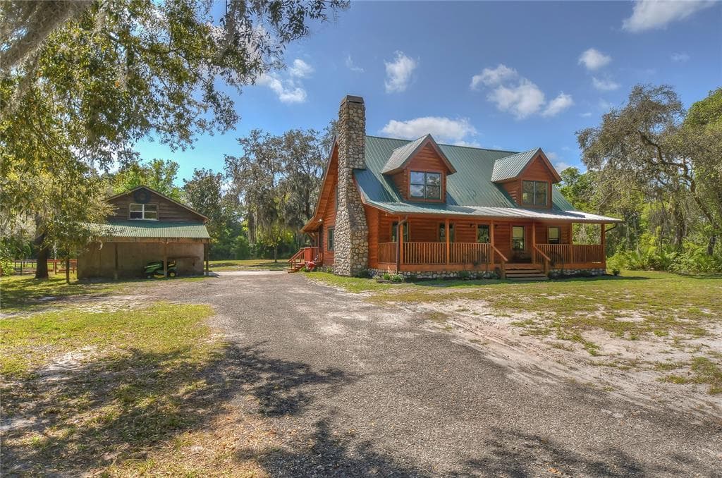 9802 ROYAL PALM AVENUE NEW PORT RICHEY, FL 34654