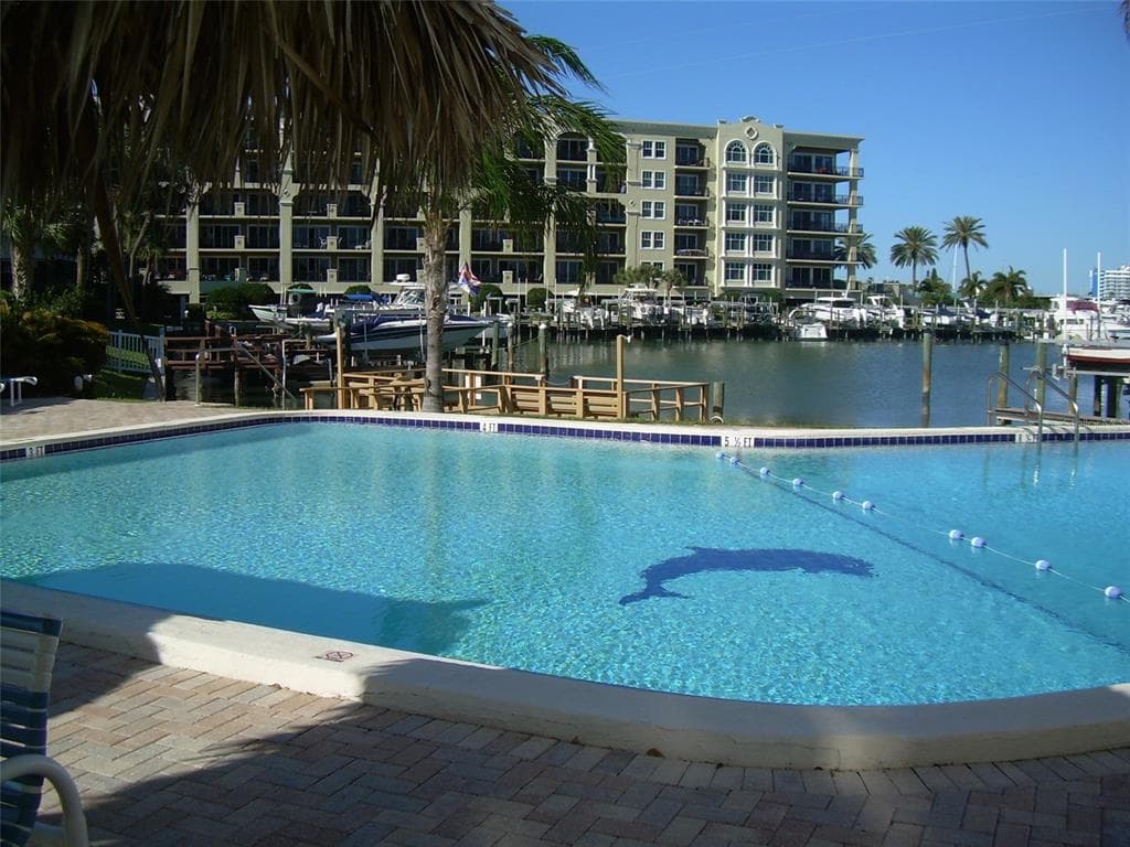 255 DOLPHIN POINT UNIT 414 CLEARWATER, FL 33767