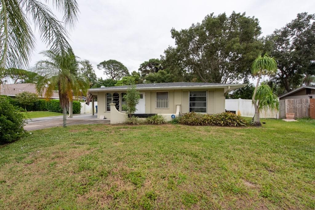 945 PIEDMONT ROAD VENICE, FL 34293