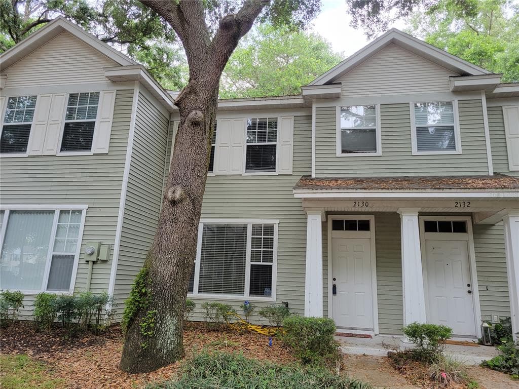 2130 GOLDEN OAK LANE VALRICO, FL 33594