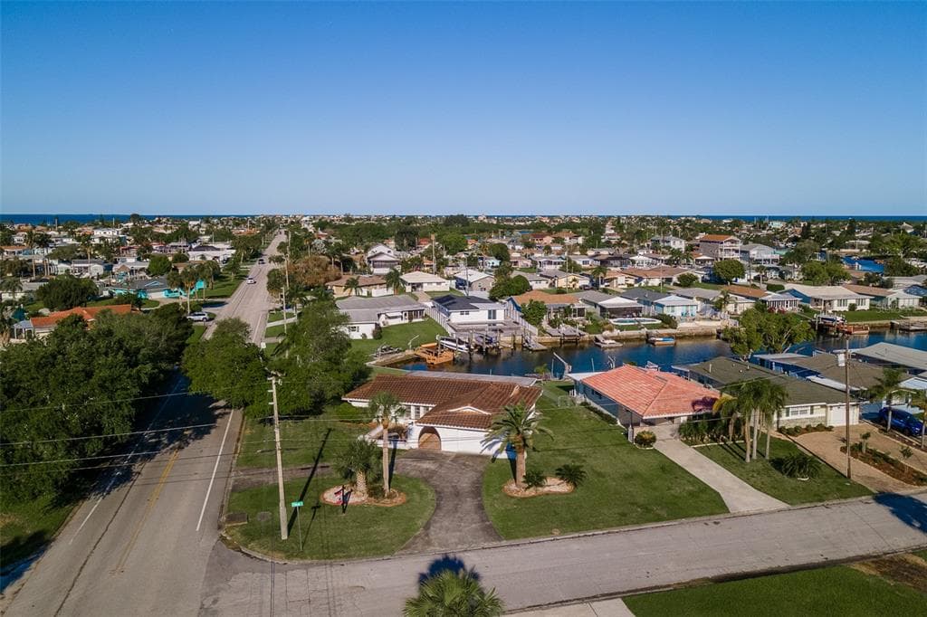 5029 PELICAN DRIVE NEW PORT RICHEY, FL 34652