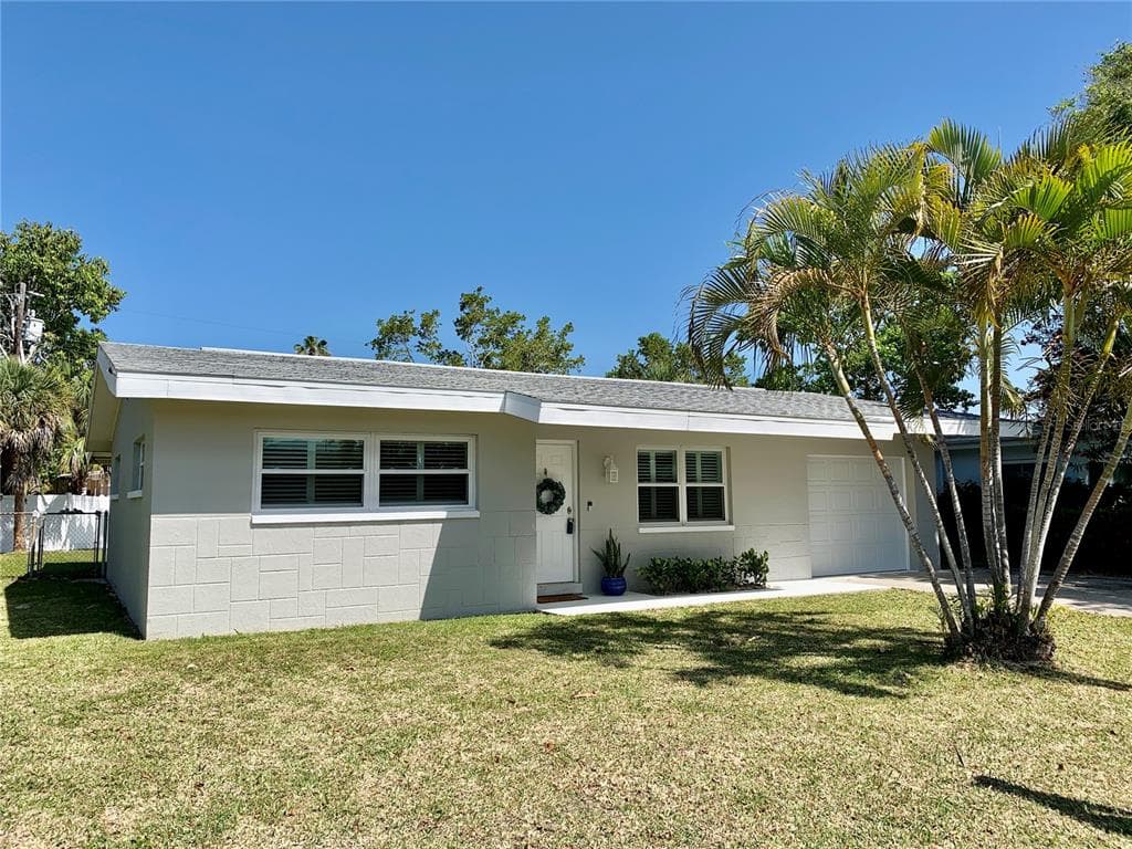 206 160TH TERRACE REDINGTON BEACH, FL 33708