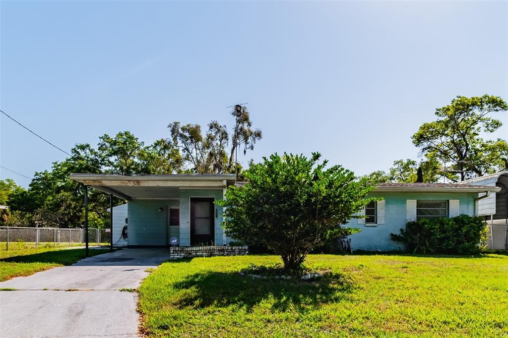 306 PAPAYA DRIVE TAMPA, FL 33619