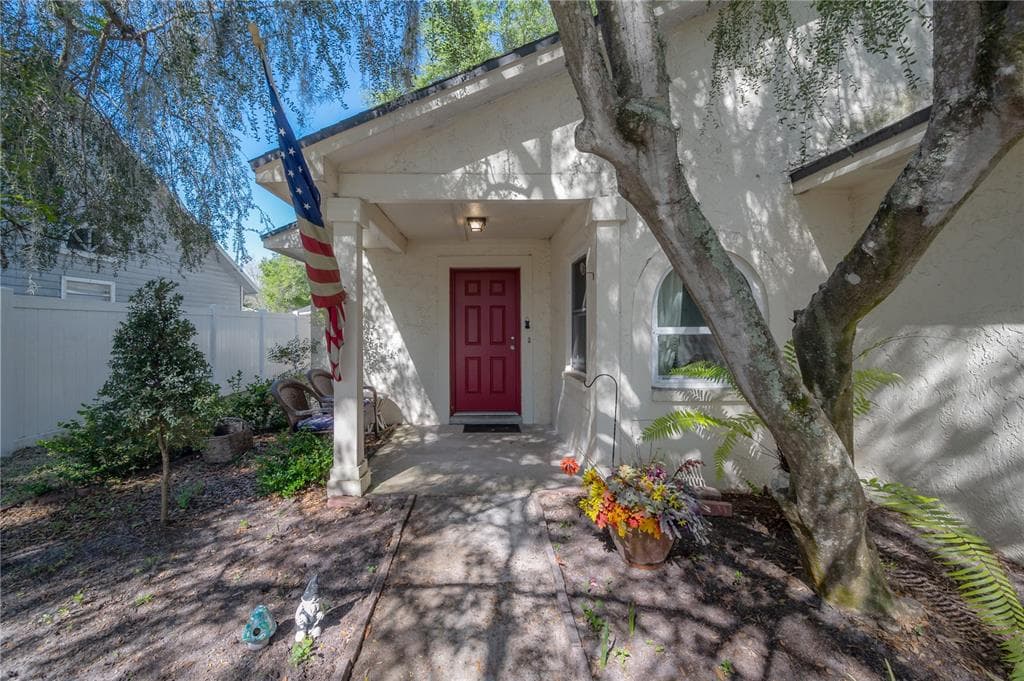 1759 TINSMITH CIRCLE LUTZ, FL 33559