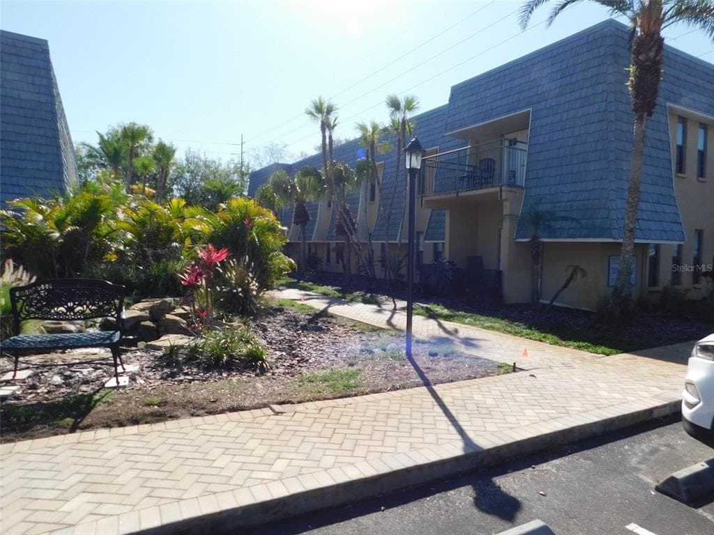 720 LYNDHURST STREET UNIT 1104 DUNEDIN, FL 34698