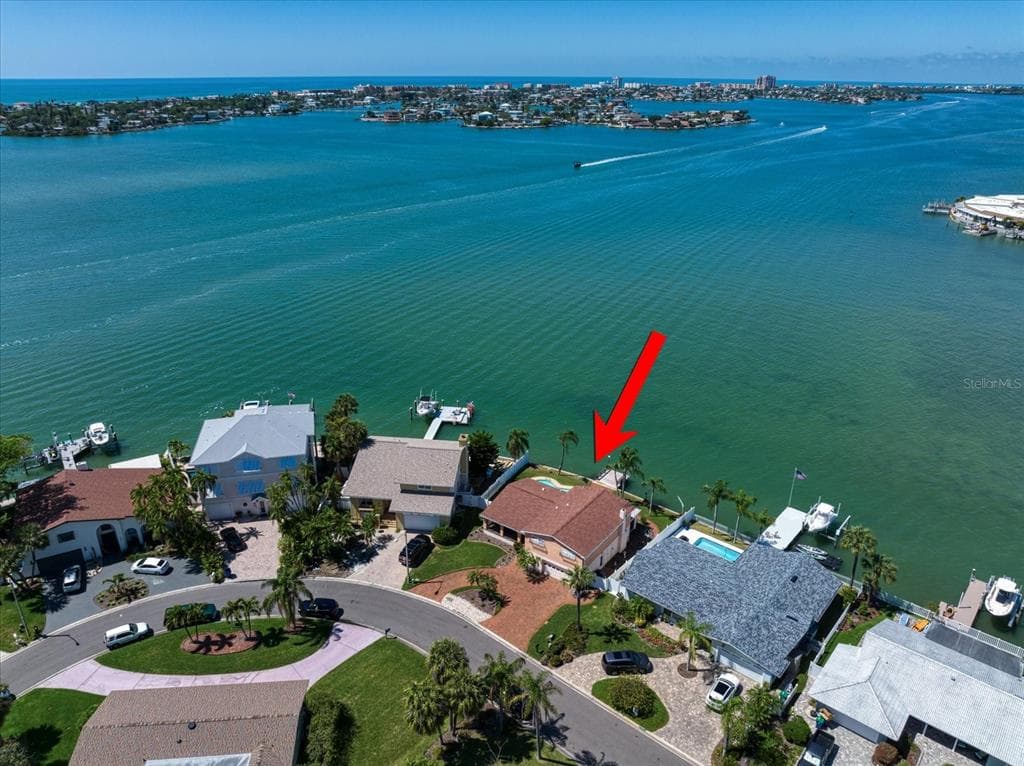11585 48TH AVENUE N ST PETERSBURG, FL 33708