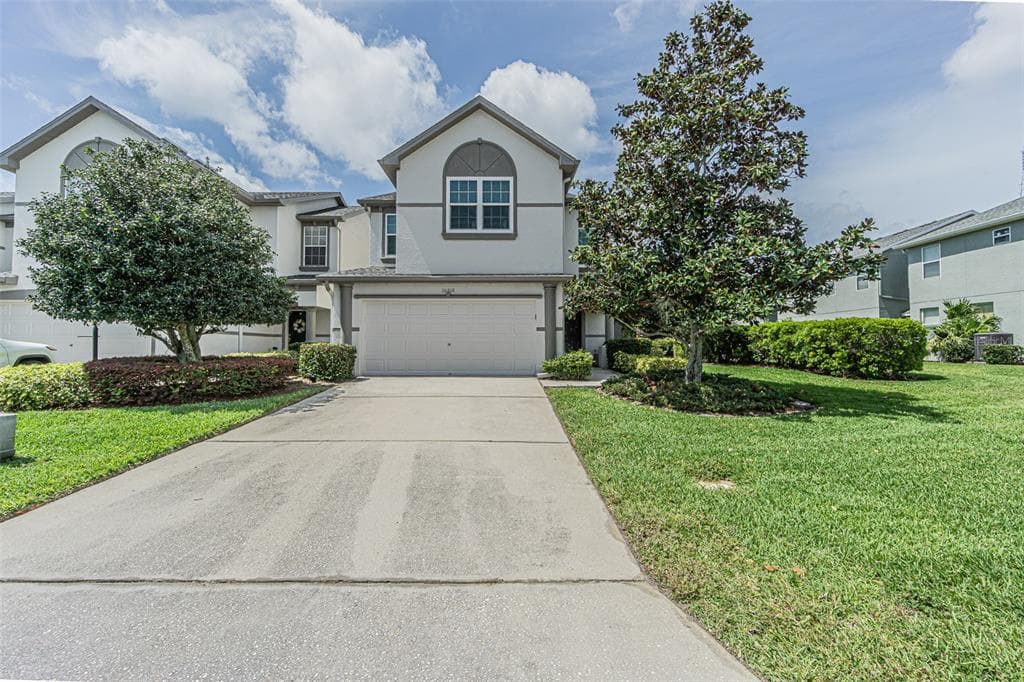 10216 DOLCE VISTA DRIVE NE ST PETERSBURG, FL 33702