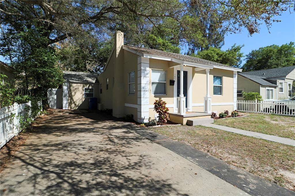 1474 15TH STREET S ST PETERSBURG, FL 33705