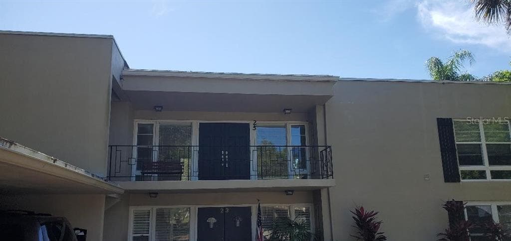 25 COUNTRY CLUB DRIVE UNIT 25 LARGO, FL 33771
