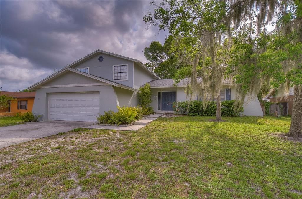 4006 EASTRIDGE DRIVE VALRICO, FL 33596