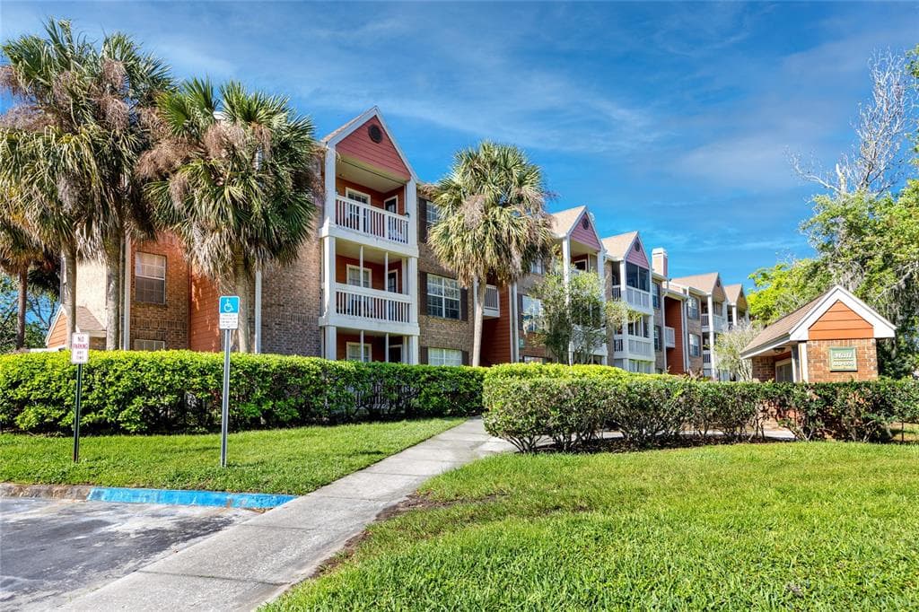 10200 GANDY BOULEVARD N UNIT 1227 ST PETERSBURG, FL 33702